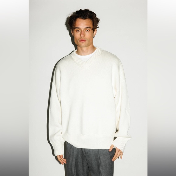 Verdes Oversized V-Neck Sweater | Ivory - Picture 1 of 7